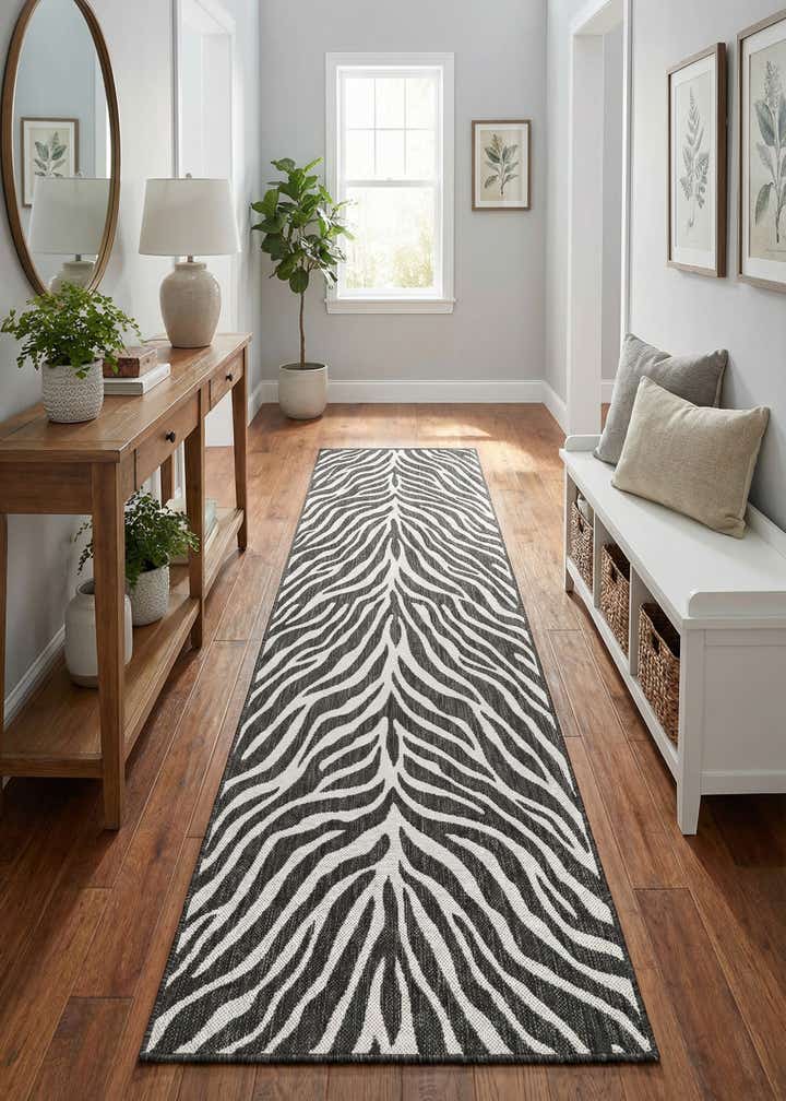 2' 7 x 10' Easy-Clean Safari Indoor / Outdoor Runner Rug
