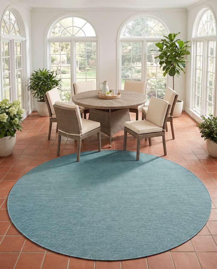 10' 8 x 10' 8 Easy-Clean Solid Indoor / Outdoor Round Rug