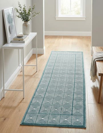 2' x 6' Aakaar Runner Rug