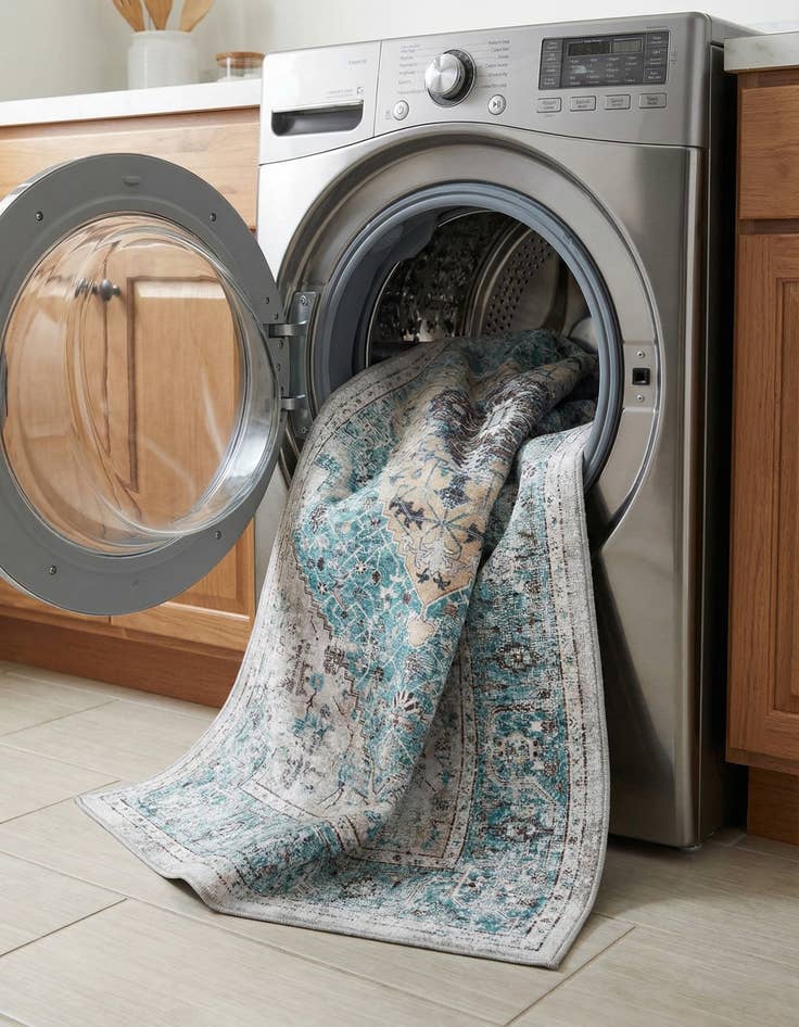 Detail image of 6' x 9'  Washable Yara Rug