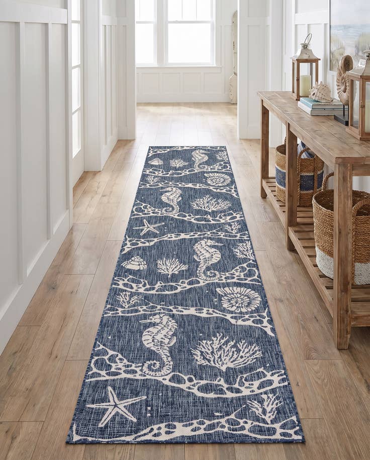 Detail image of 2' 7 x 12' Easy-Clean Coastal Indoor / Outdoor Runner Rug