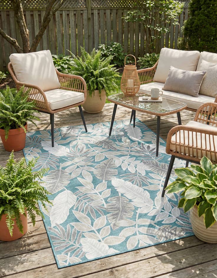 Detail image of 4' 5 x 6' Easy-Clean Botanical Indoor / Outdoor Rug
