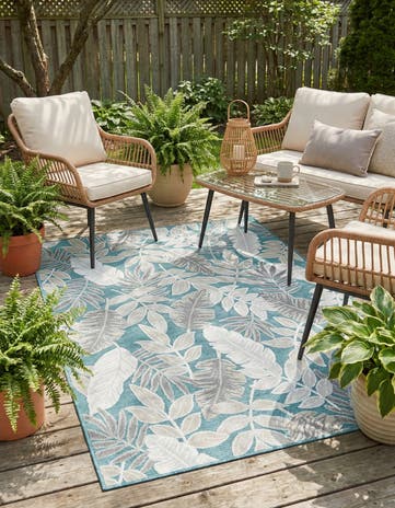 4' 5 x 6' Easy-Clean Botanical Indoor / Outdoor Rug