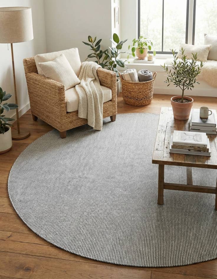 Detail image of 10' x 10'  Washable Jill Zarin Palm Springs Indoor / Outdoor Round Rug