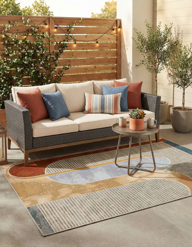 Detail image of 4' 1 x 6' 1  Washable Modern Indoor / Outdoor Rug