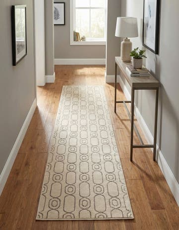 2' 7 x 12' Vogue Geo Runner Rug