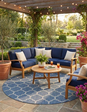 10' x 10' Easy-Clean Lattice Indoor / Outdoor Round Rug