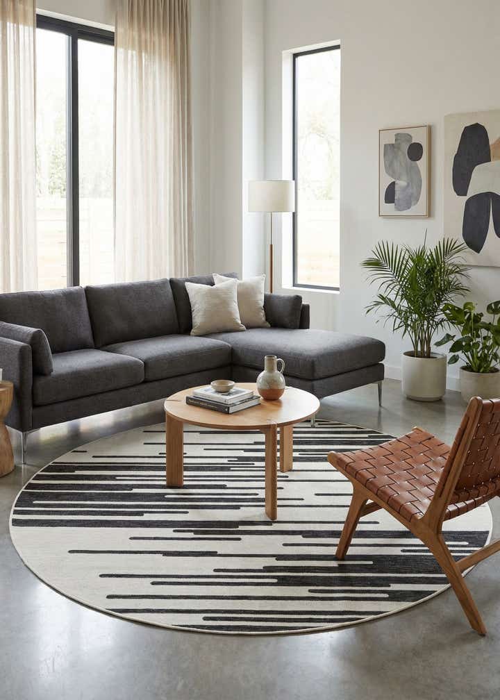 7' 10 x 7' 10 Easy-Clean Modern Indoor / Outdoor Round Rug