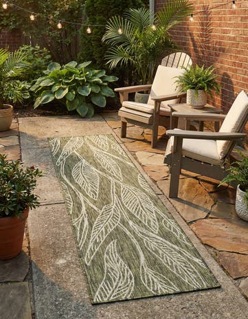 Green Easy-Clean Botanical Indoor / Outdoor Runner Rug