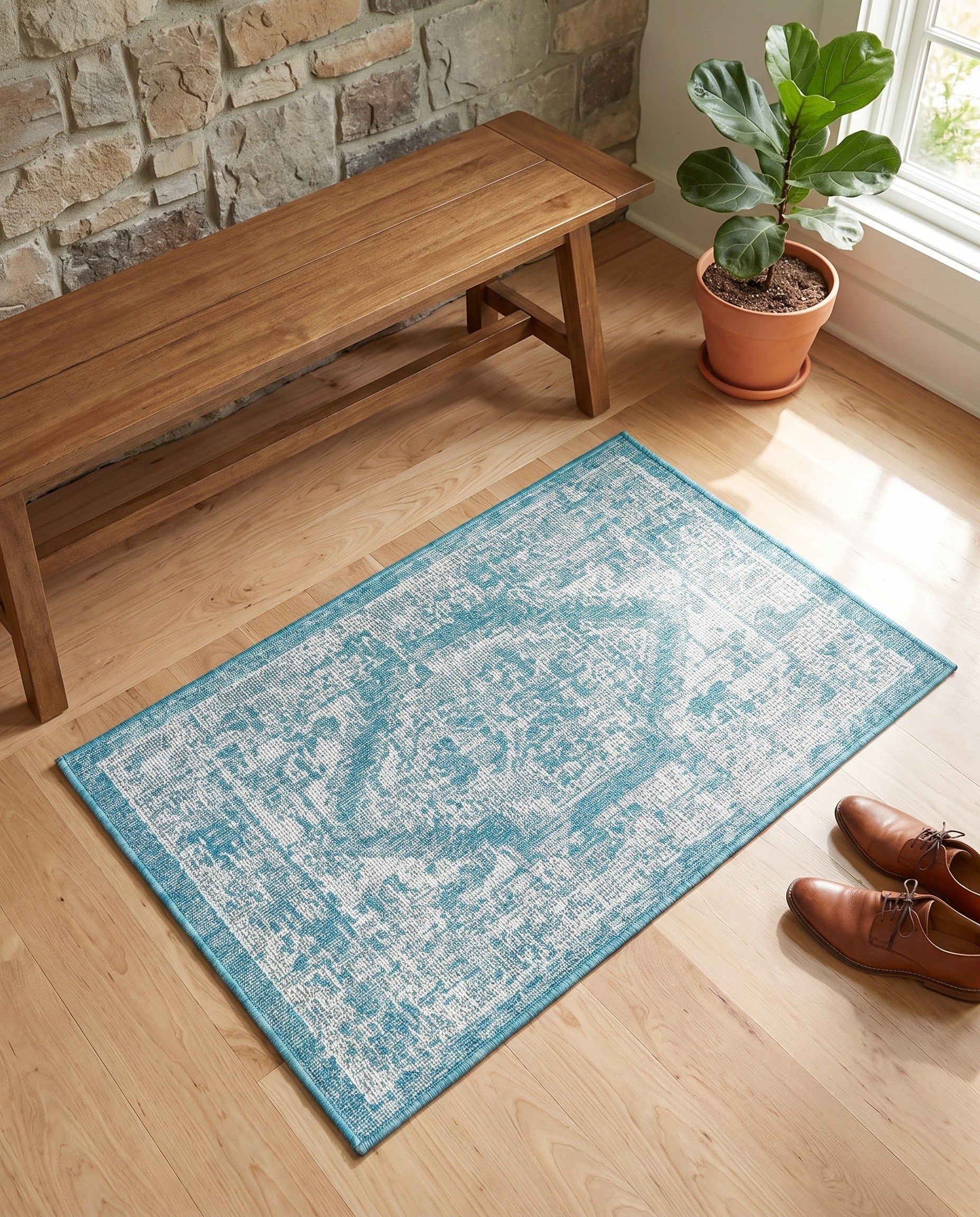 2' x 3' Easy-Clean Traditional Indoor / Outdoor Rug
