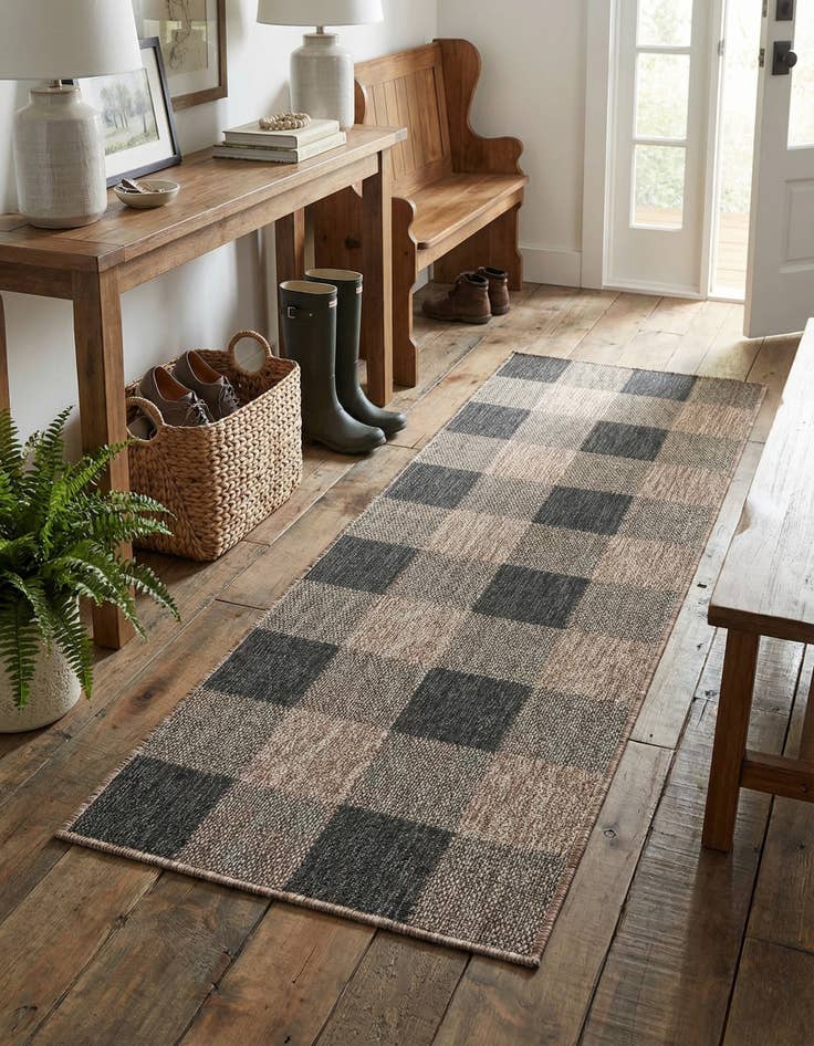 Detail image of 2' x 6'  Washable Checkered Indoor / Outdoor Runner Rug
