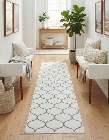 2' x 8' 8 Lattice Frieze Runner Rug