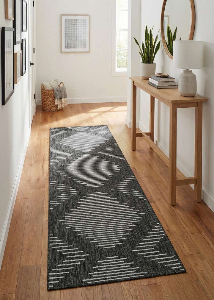 2' x 6' Easy-Clean Modern Indoor / Outdoor Runner Rug