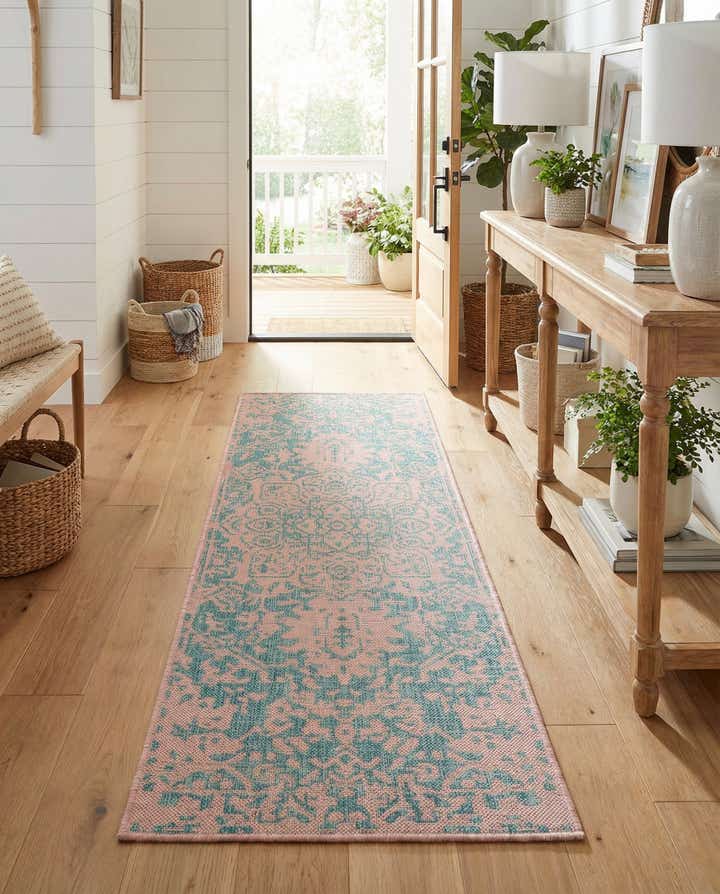 2' x 6' Easy-Clean Jill Zarin Dubai Indoor / Outdoor Runner Rug