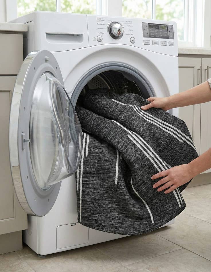 Detail image of  6' x 6'  Washable Modern Indoor / Outdoor Round Rug