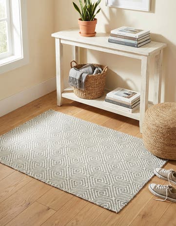 2' x 3' 1 Hand Woven Geo Trellis Flatweave Rug