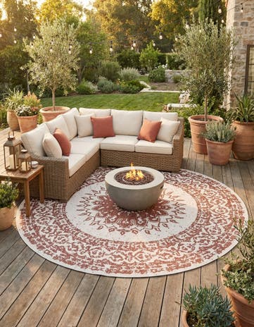 13' x 13' Easy-Clean Traditional Indoor / Outdoor Round Rug
