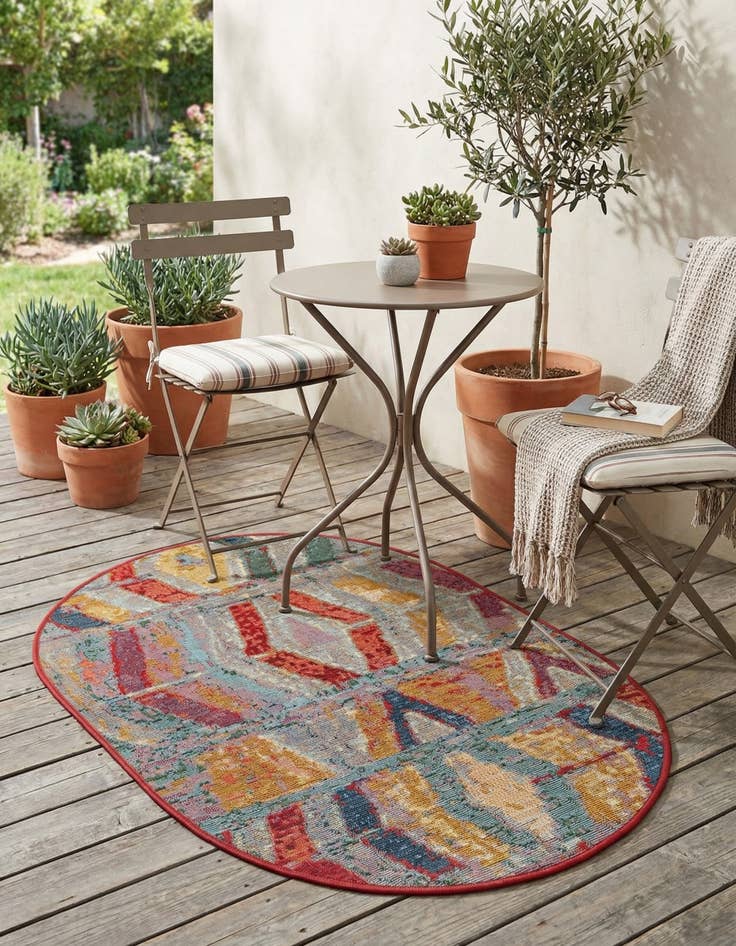 Detail image of 2' 2 x 3'  Washable Modern Indoor / Outdoor Oval Rug