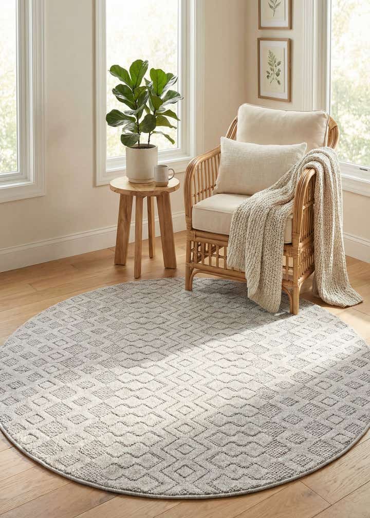 5' 3 x 5' 3 Easy-Clean Trellis Textured Indoor / Outdoor Round Rug