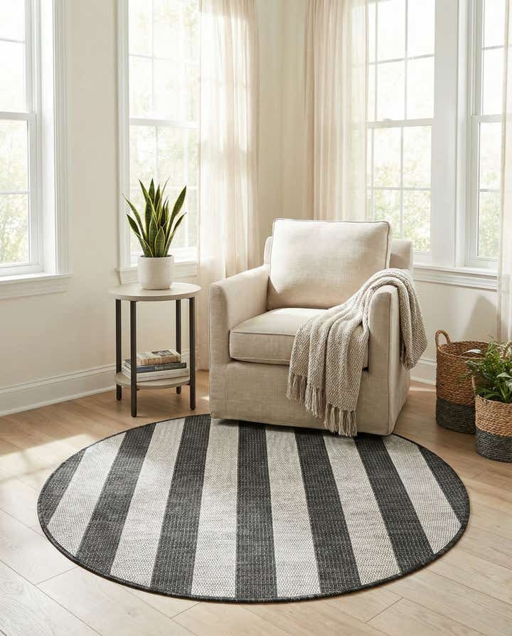 4' x 4' Easy-Clean Ribbon Indoor / Outdoor Round Rug