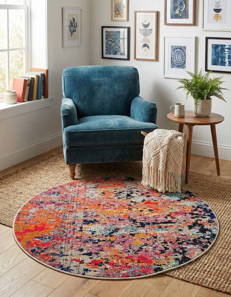 Detail image of 3' 3 x 3' 3  Washable Vivid Round Rug