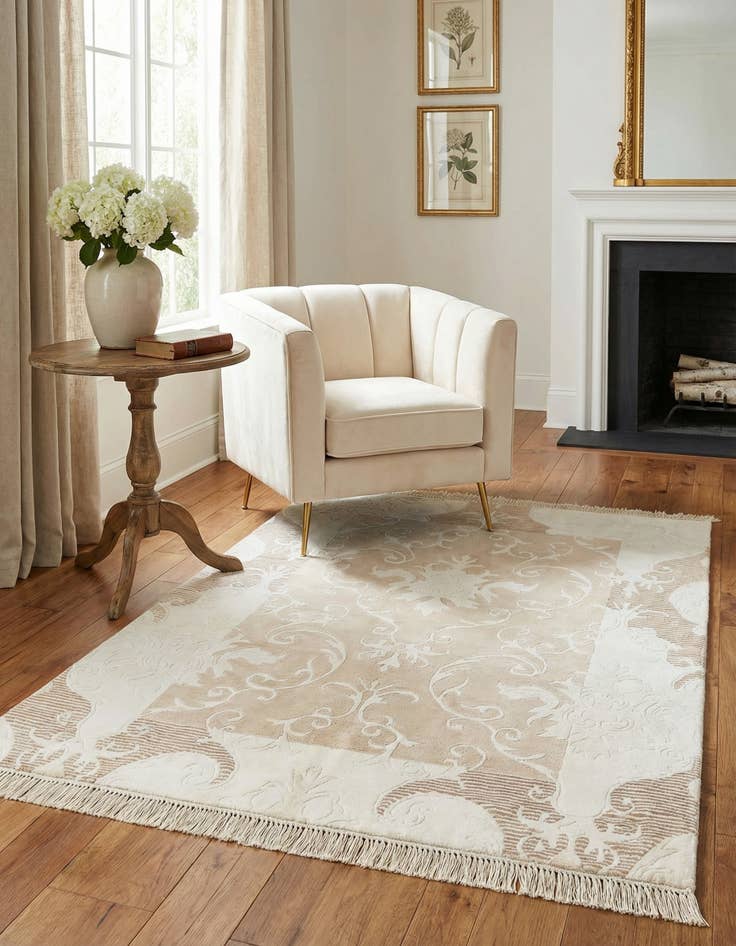 Detail image of  4' x 6' Darya Rug