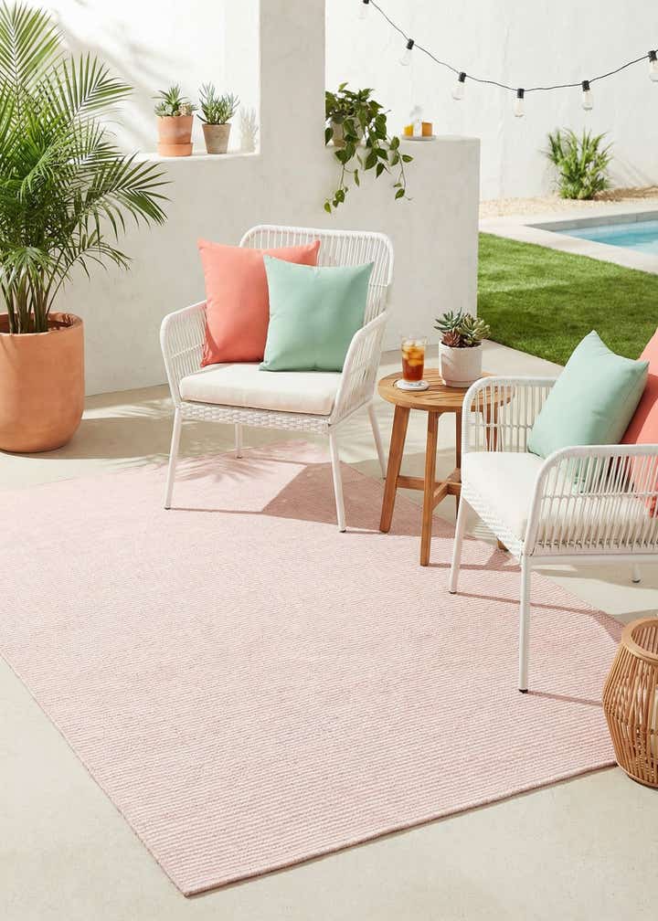 5' 1 x 8' Easy-Clean Jill Zarin Palm Springs Indoor / Outdoor Rug
