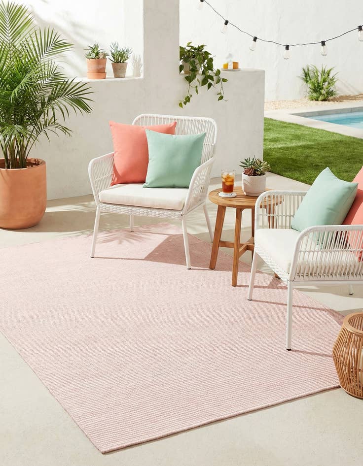 Detail image of 5' 1 x 8' Easy-Clean Jill Zarin Palm Springs Indoor / Outdoor Rug