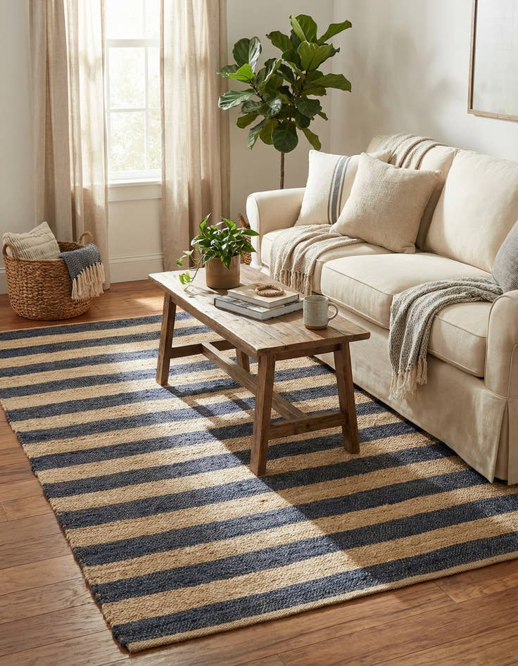 Detail image of 5' 1 x 8'  Hand Braided Jute Rug