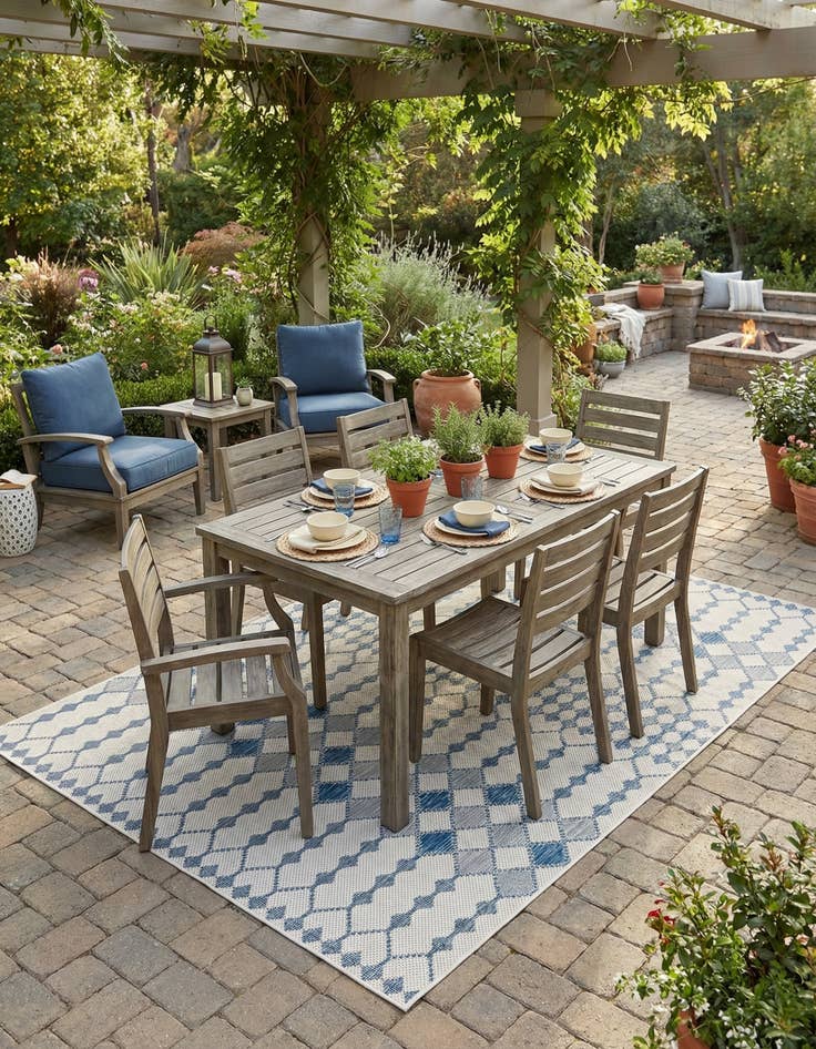 Detail image of  9' x 12'  Washable Lattice Indoor / Outdoor Rug