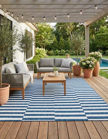9' x 12' Easy-Clean Ribbon Indoor / Outdoor Rug