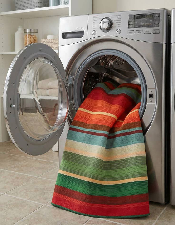 Detail image of  7' x 10'  Washable Modern Indoor / Outdoor Rug