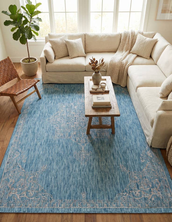 Detail image of 9' x 12'  Washable Traditional Indoor / Outdoor Rug