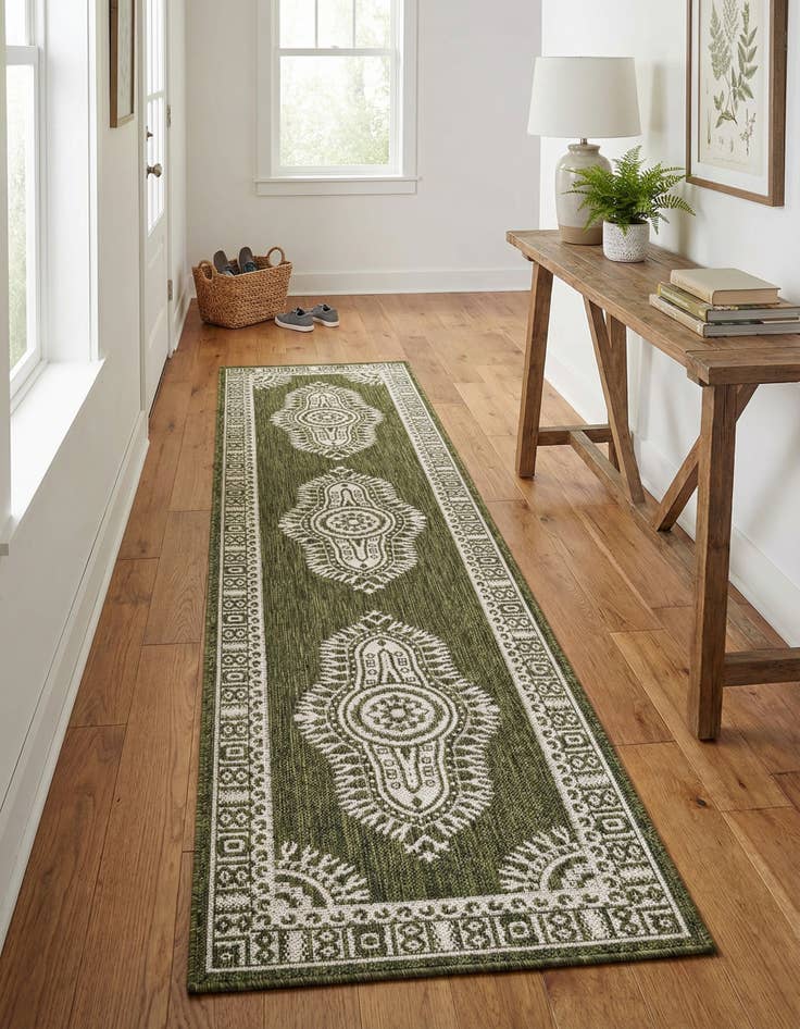 Detail image of 2' x 8'  Washable Traditional Indoor / Outdoor Runner Rug