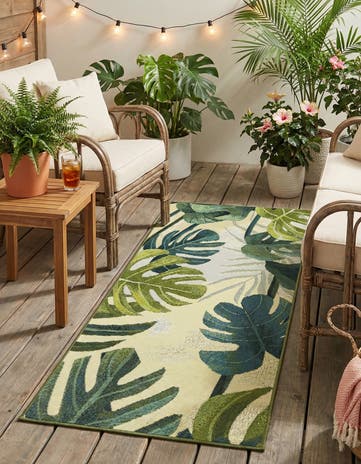 2' x 4' Easy-Clean Botanical Indoor / Outdoor Runner Rug