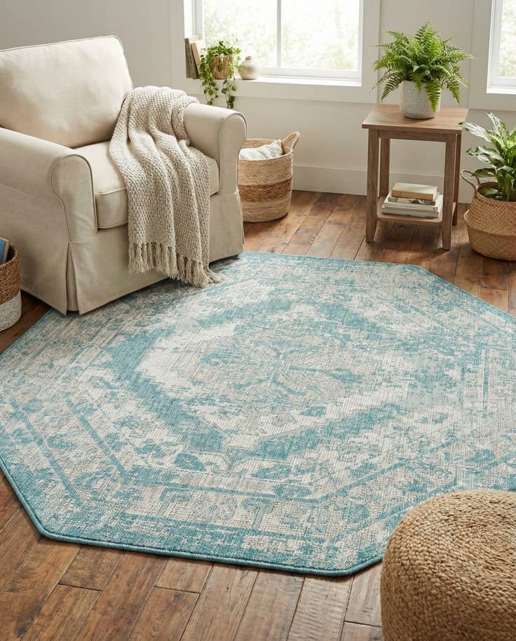 Detail image of 5' 3 x 5' 3 Easy-Clean Traditional Indoor / Outdoor Octagon Rug