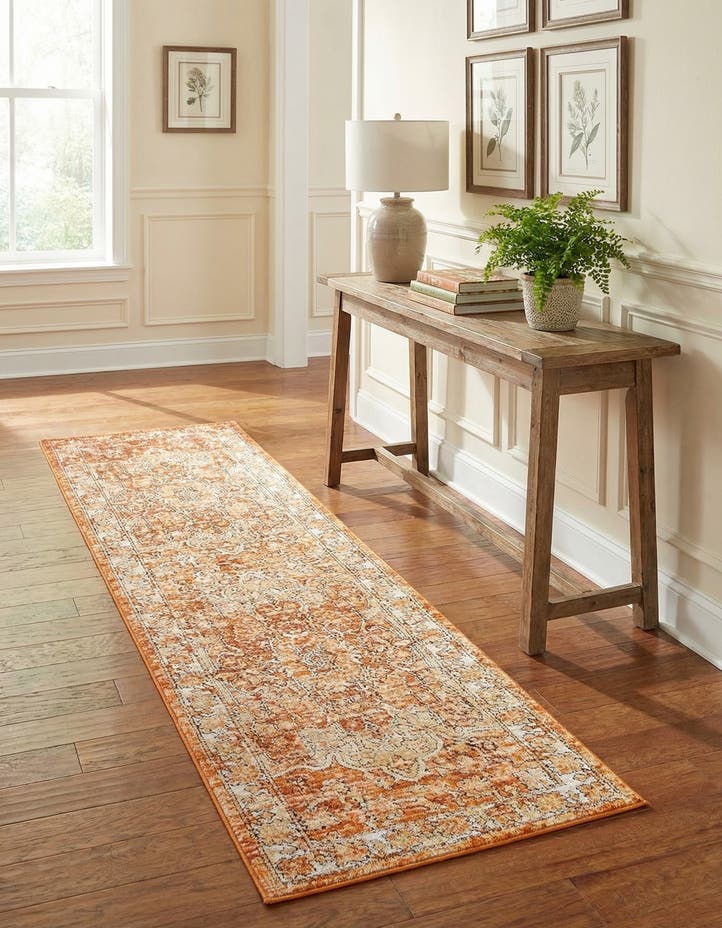 2' 7 x 10' Isabella Runner Rug