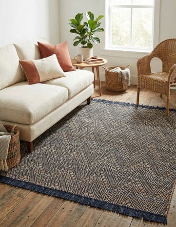 6' 1 x 6' 1 Handmade Braided Jute Square Rug