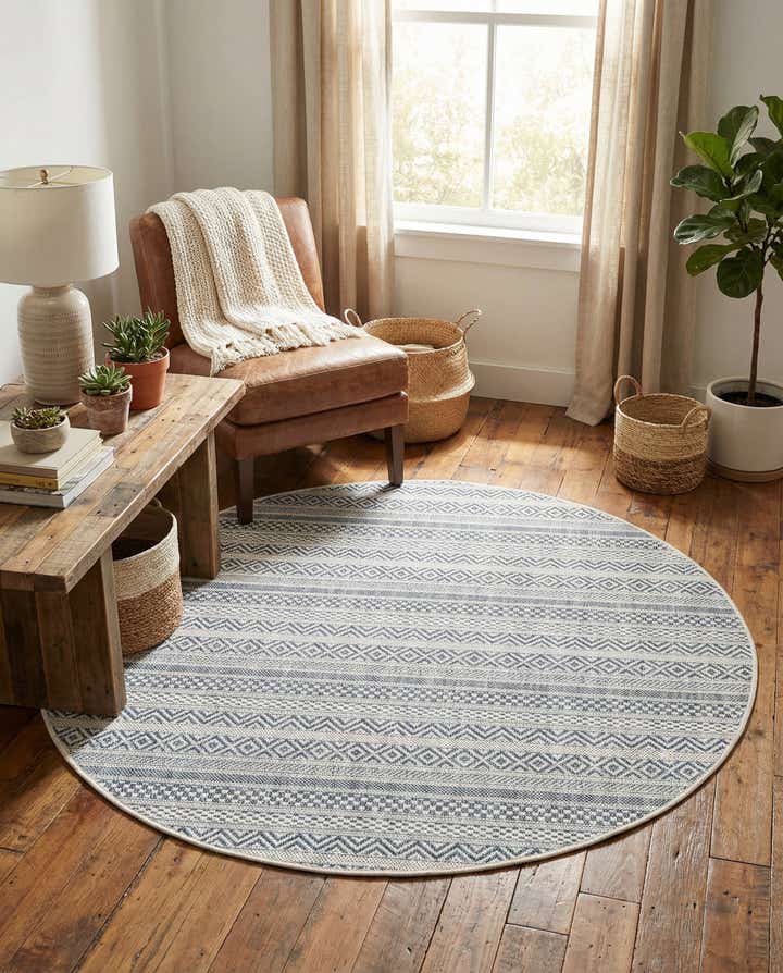 4' x 4' Easy-Clean Ribbon Indoor / Outdoor Round Rug