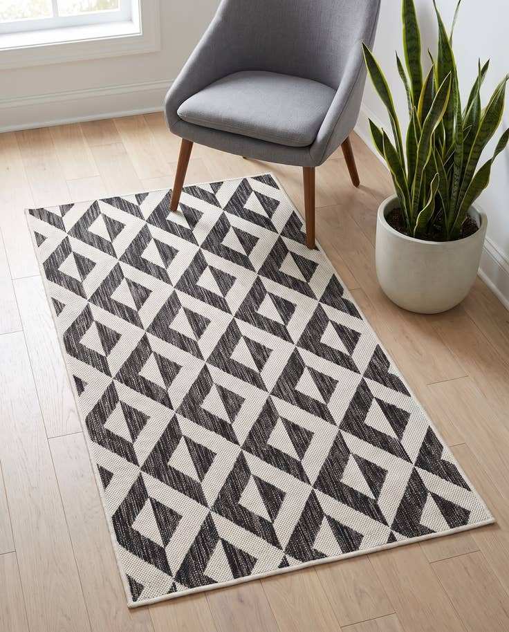 Detail image of 3' x 5' 3 Easy-Clean Jill Zarin Napa Indoor / Outdoor Rug