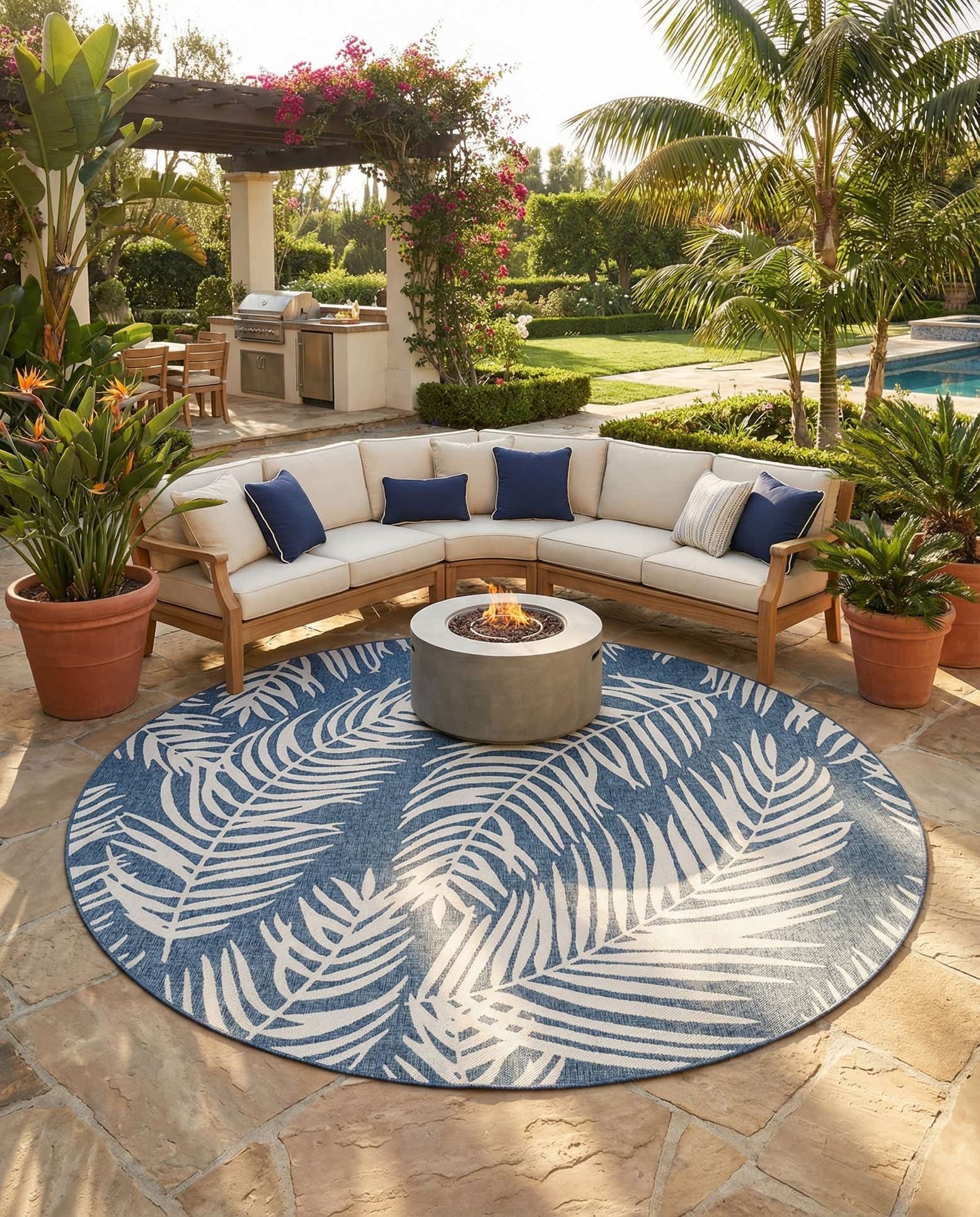 12' x 12' Easy-Clean Botanical Indoor / Outdoor Round Rug