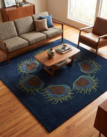 7' 7 x 7' 7 Agra Square Rug