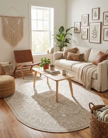 Light Gray Easy-Clean Aztec Indoor / Outdoor Oval Rug