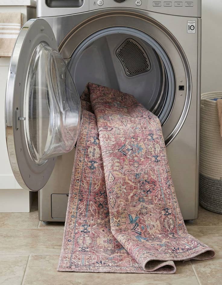 Detail image of 2' 7 x 14'  Washable Nostalgia Runner Rug