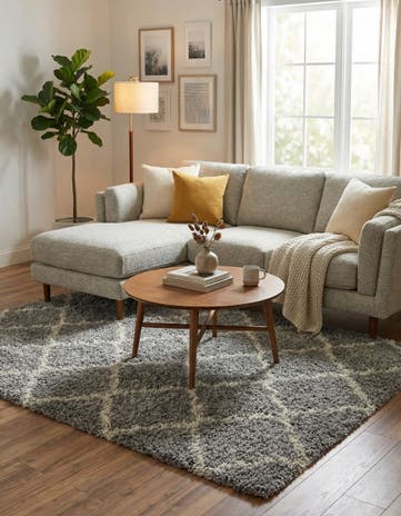 5' 3 x 8' Lattice Shag Rug