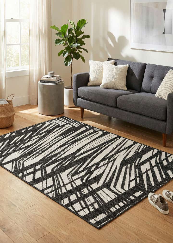 4' x 6' Easy-Clean Modern Indoor / Outdoor Rug