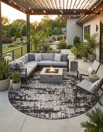 13' x 13' Easy-Clean Modern Indoor / Outdoor Round Rug