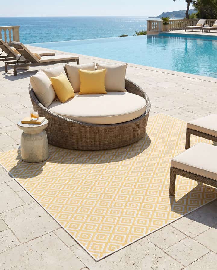 7' 10 x 7' 10 Easy-Clean Jill Zarin Costa Rica Indoor / Outdoor Square Rug