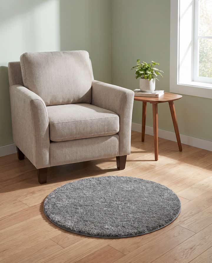 3' 3 x 3' 3 Soft Solid Shag Round Rug