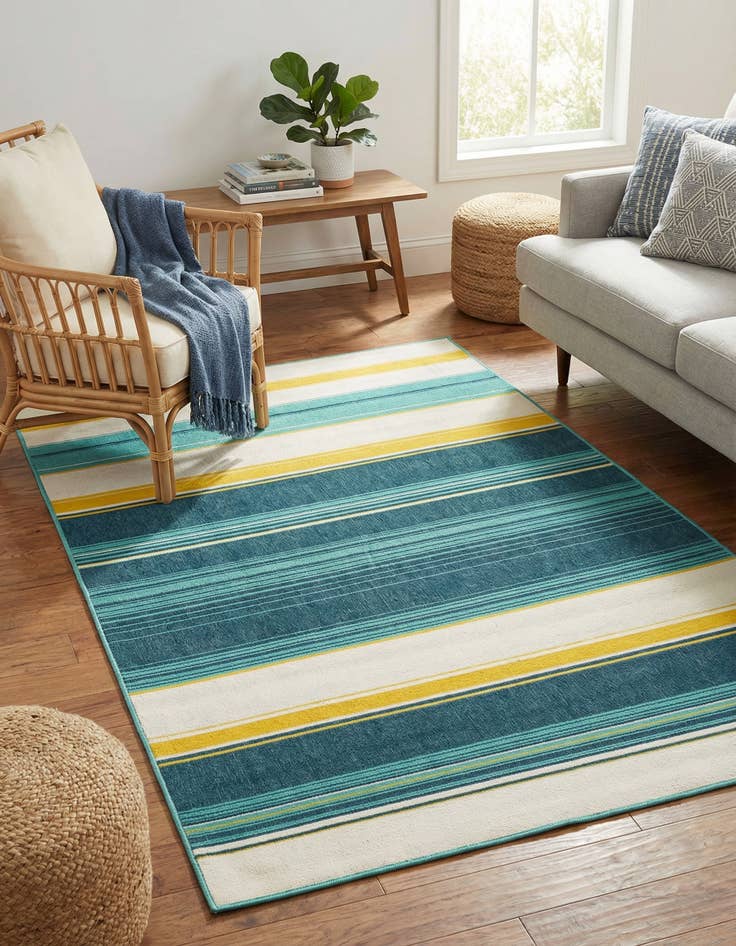 Detail image of 5' x 8'  Washable Border Indoor / Outdoor Rug